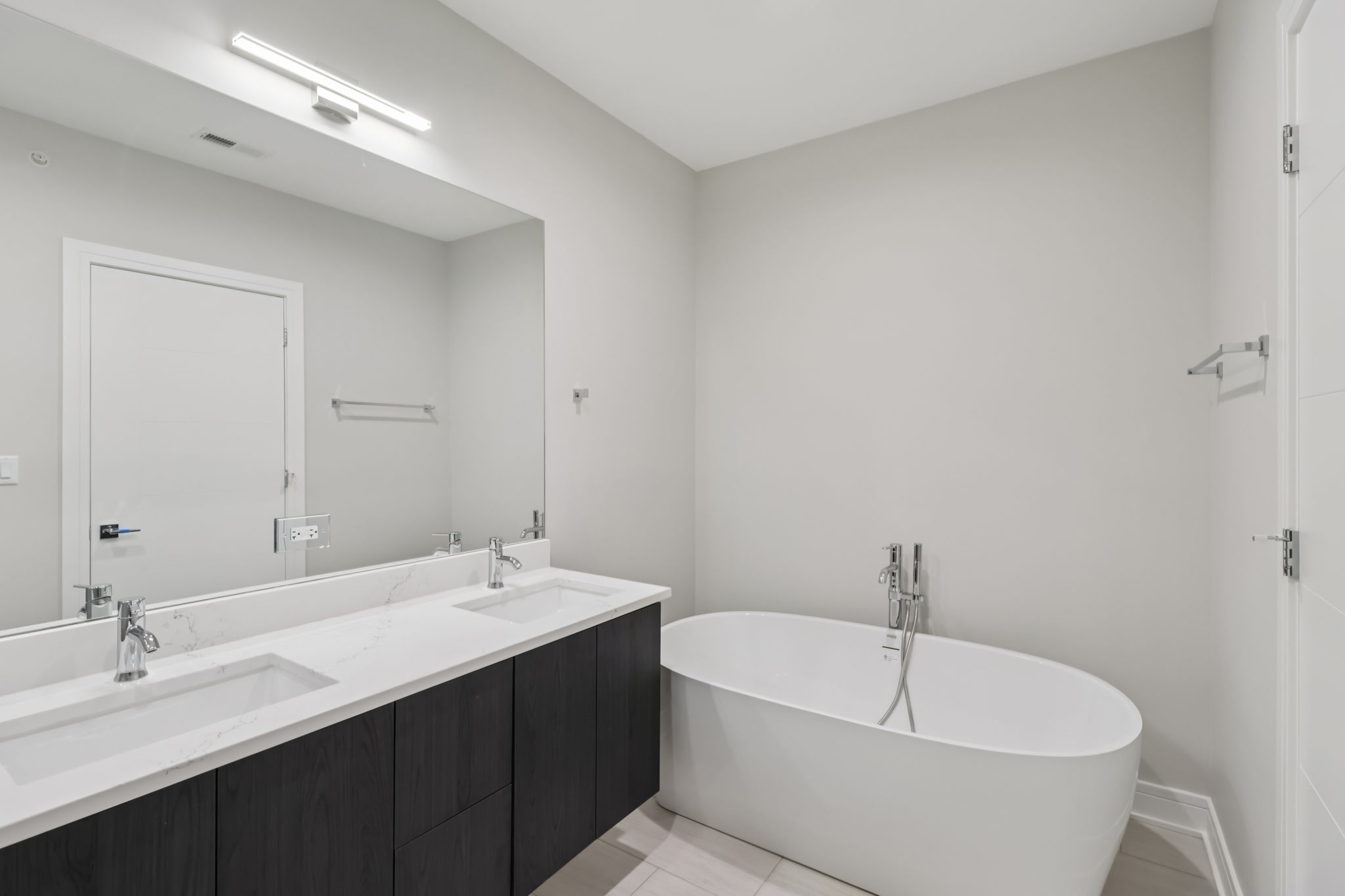 Walnut Cir-S1408-016