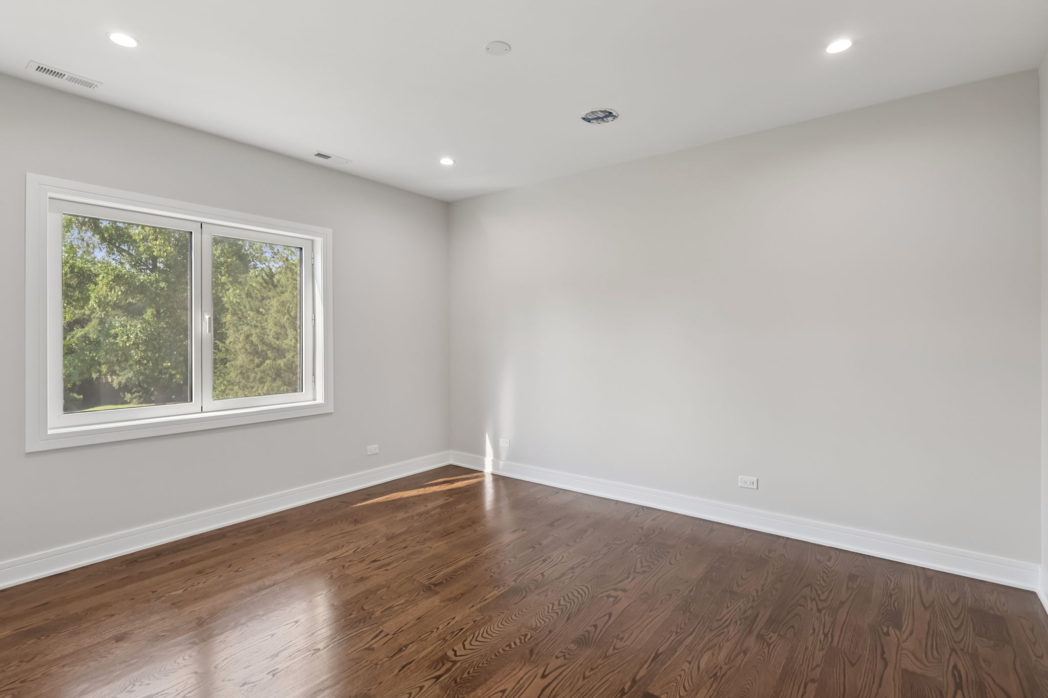 Walnut Cir-S1408-017