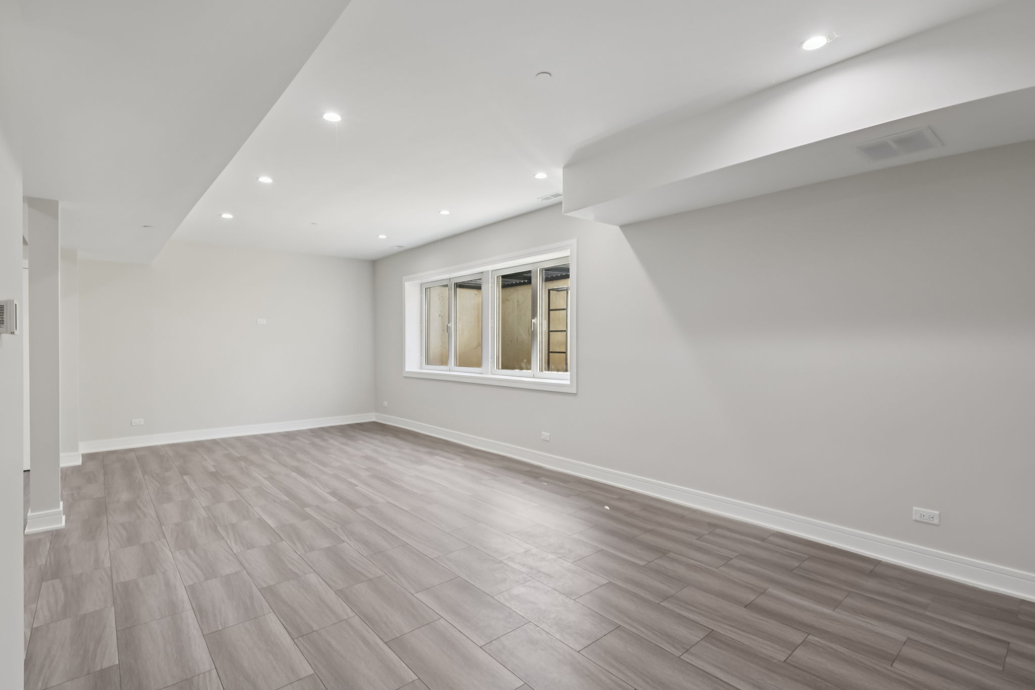 Walnut Cir-S1408-031