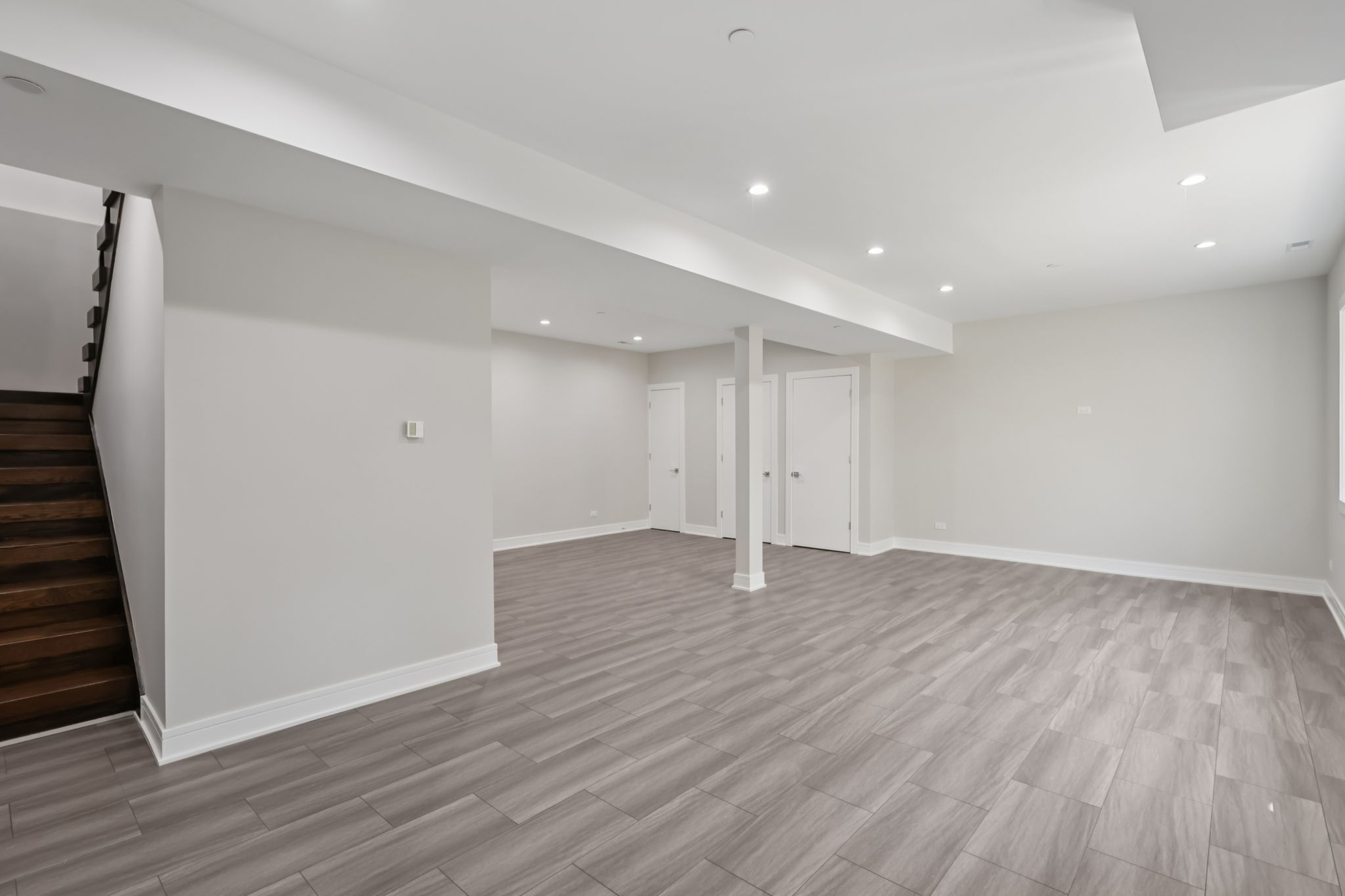 Walnut Cir-S1408-032