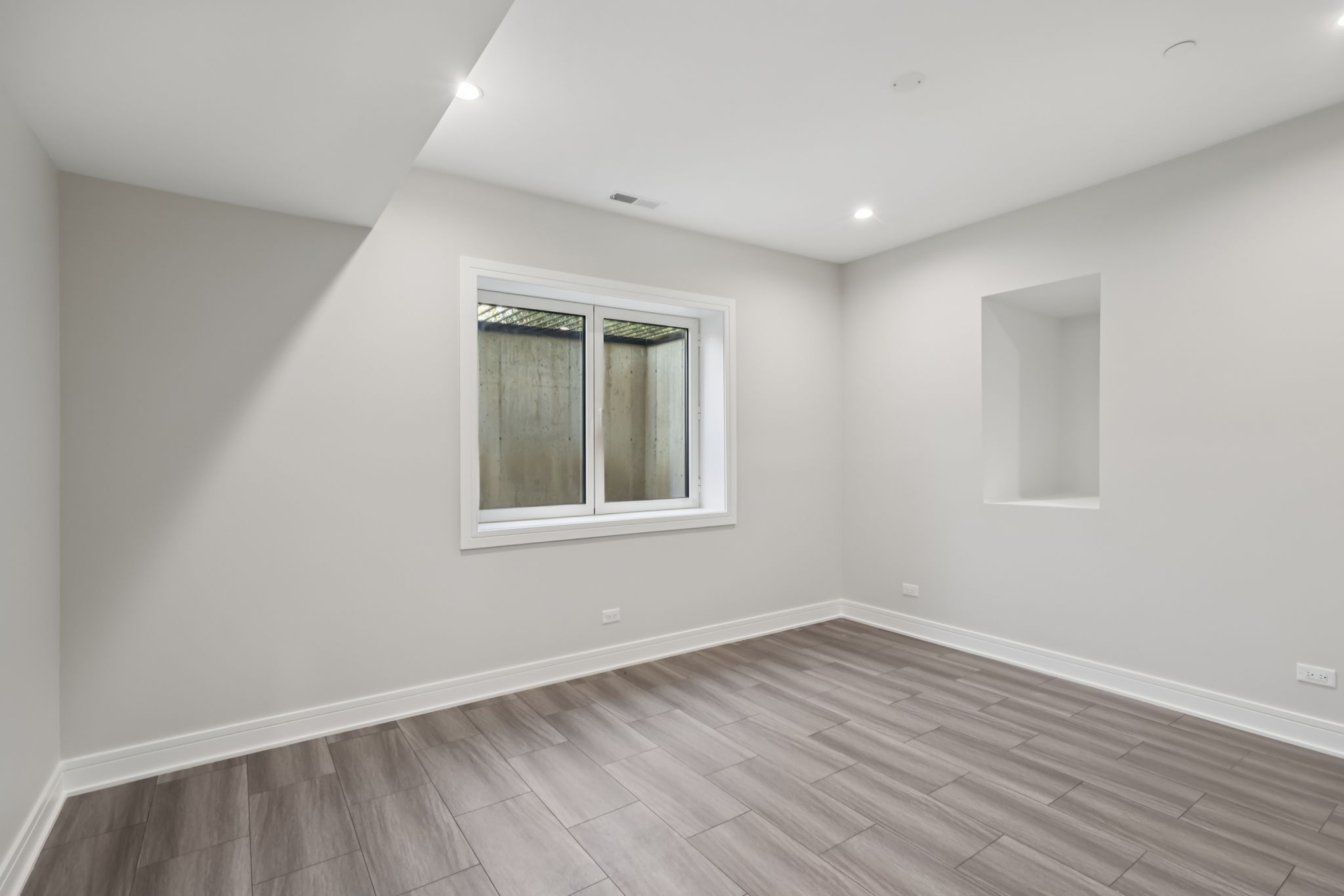 Walnut Cir-S1408-034