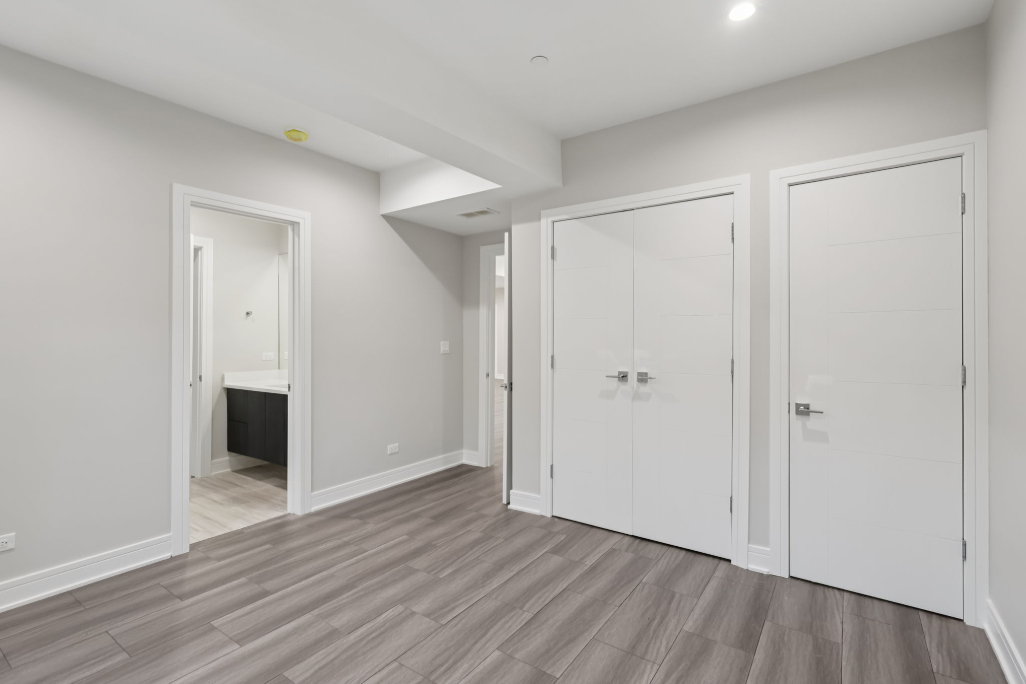 Walnut Cir-S1408-037