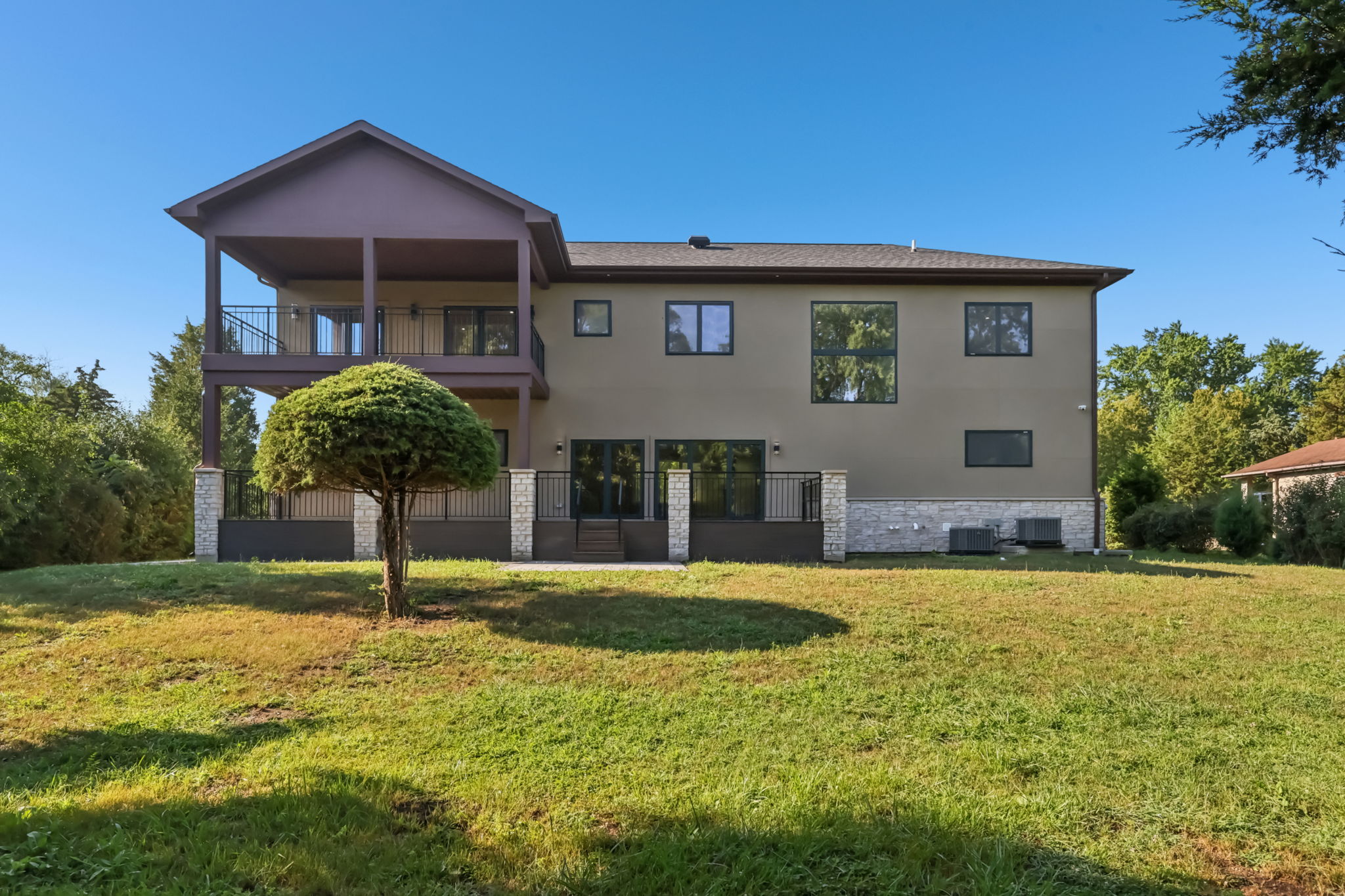 Walnut Cir-S1408-045