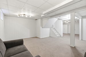  Photo 35