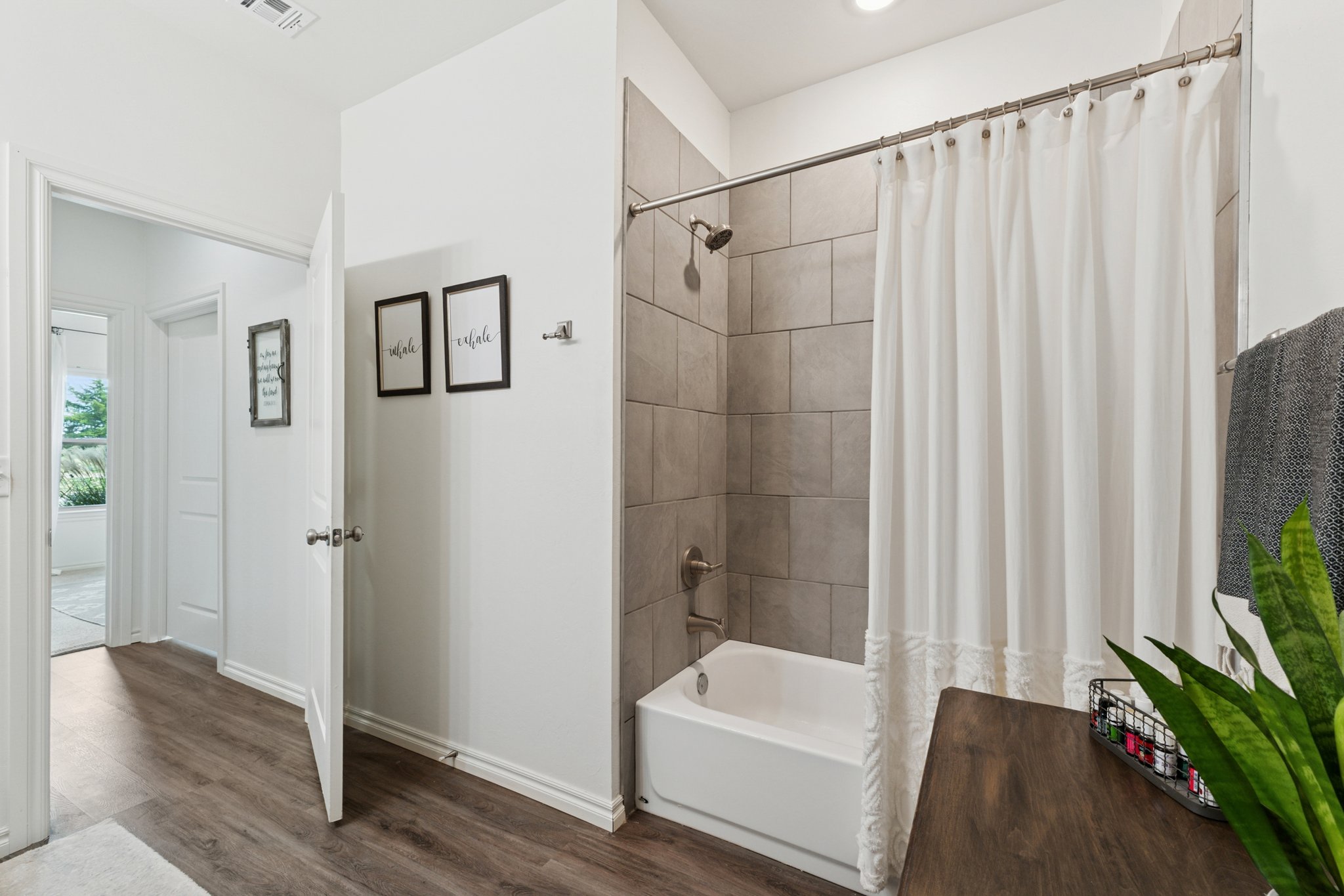 1745 Fairway Dr_050.jpg