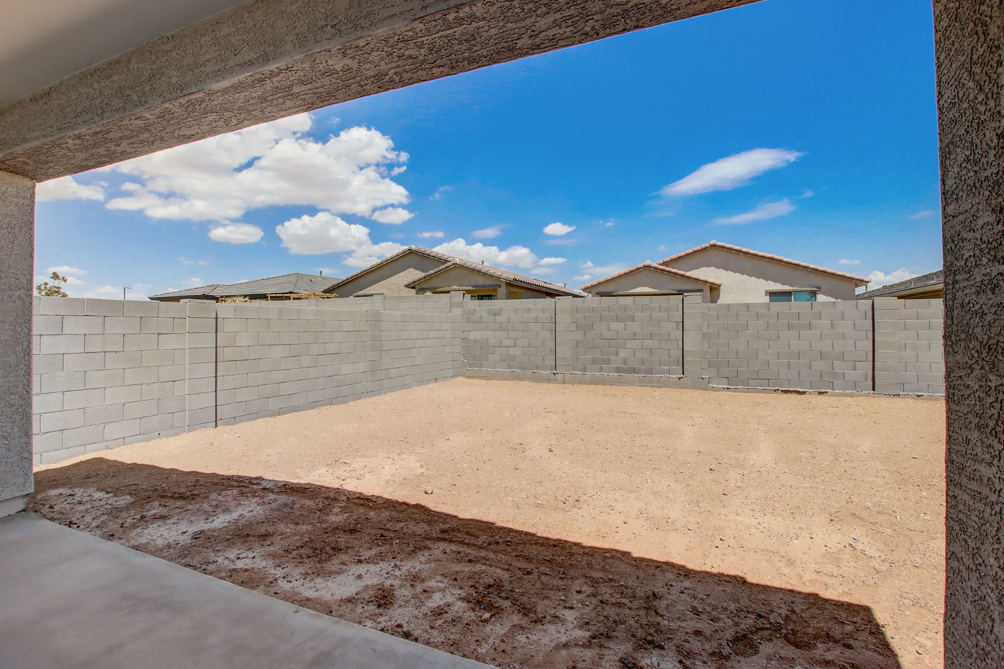 W Charter Oak Rd-029