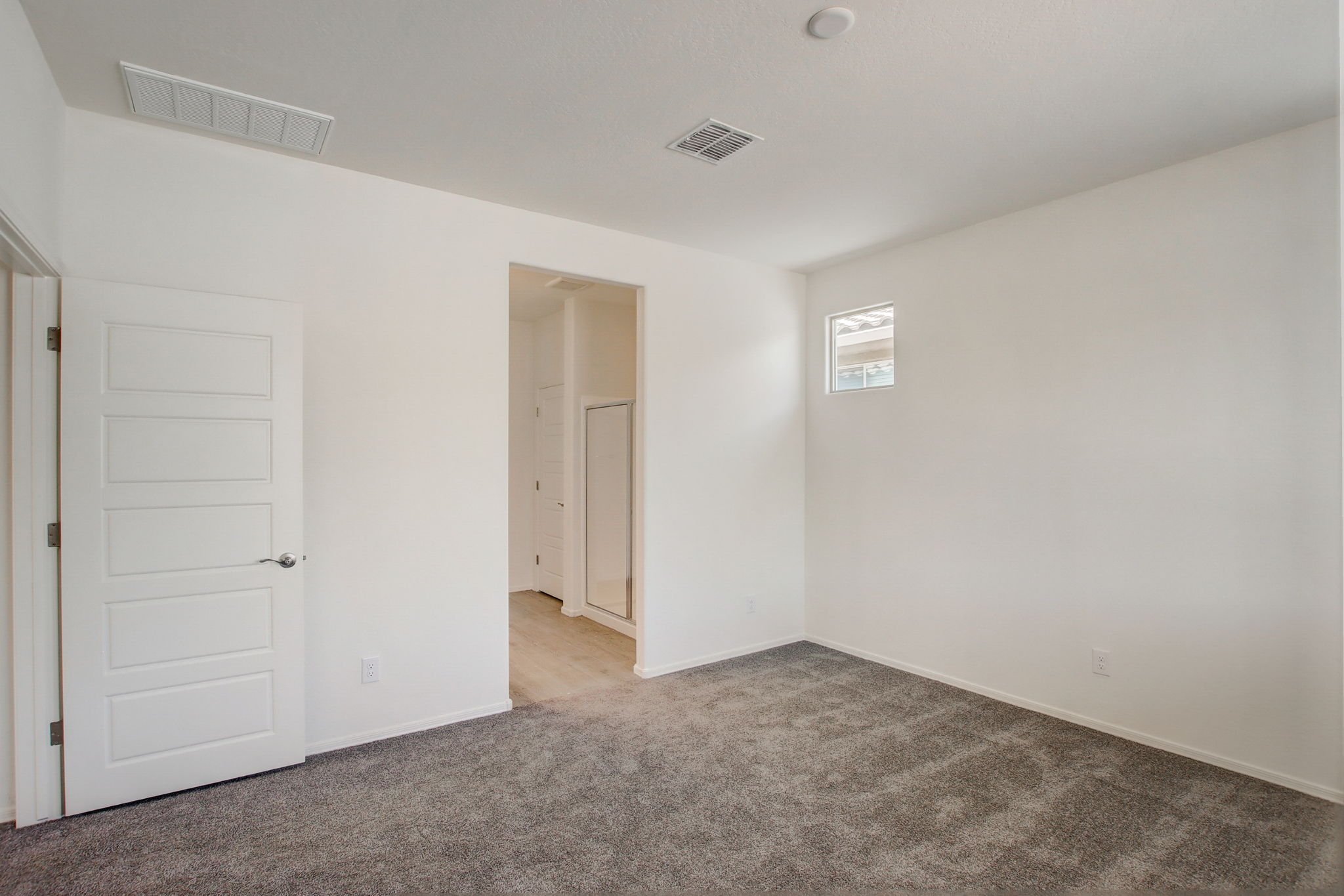 W Charter Oak Rd-023