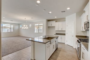 W Charter Oak Rd-012
