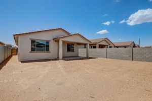 W Charter Oak Rd-031
