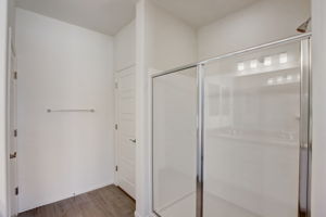 W Charter Oak Rd-028