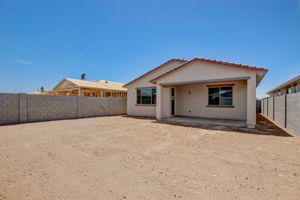 W Charter Oak Rd-032
