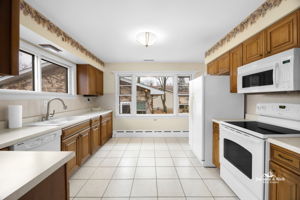 17459 W Gages Lake Rd, Grayslake, IL 60030_D_0004