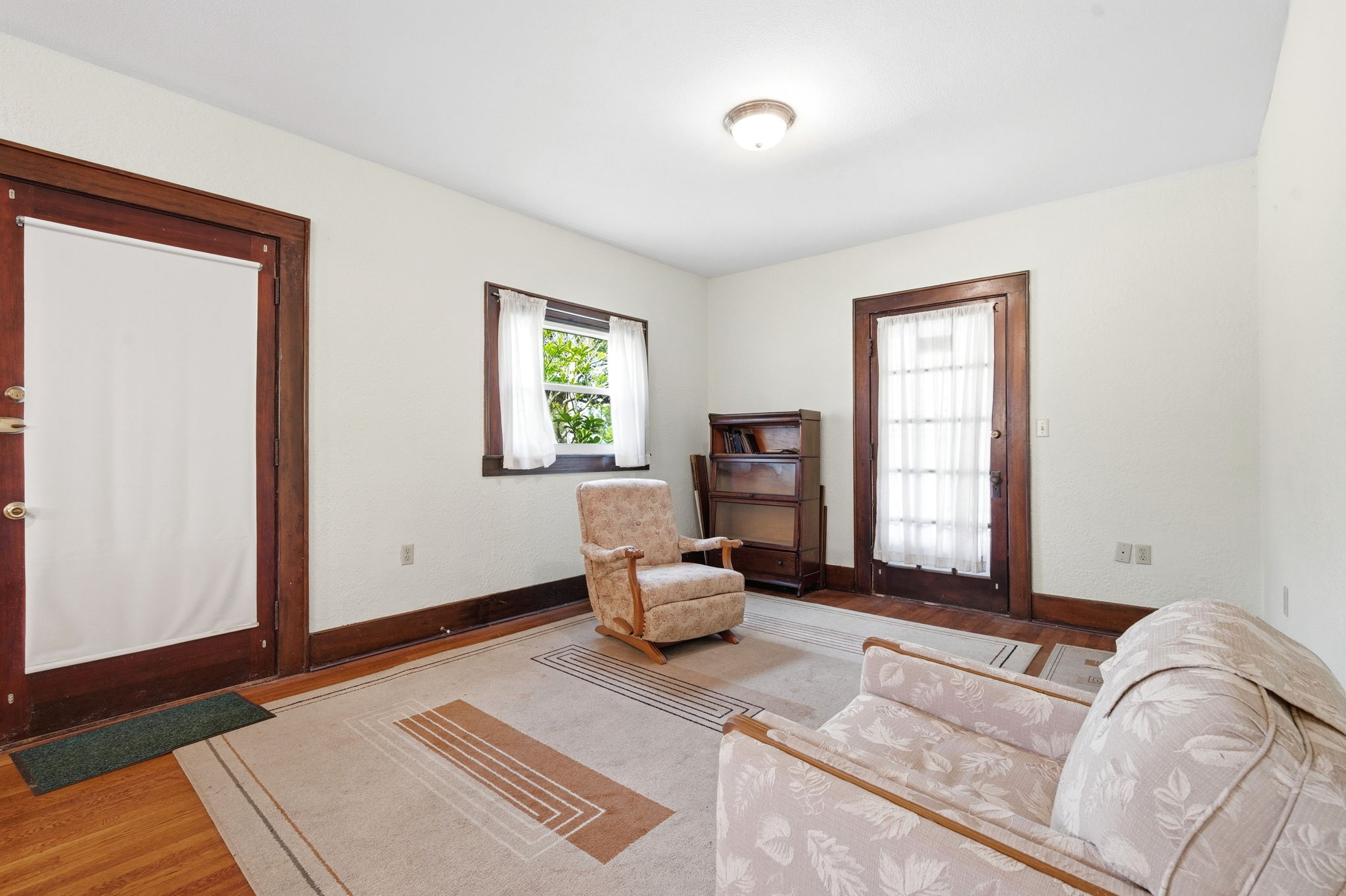Interiors (2)