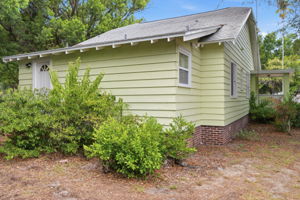 Rear Exteriors (4)