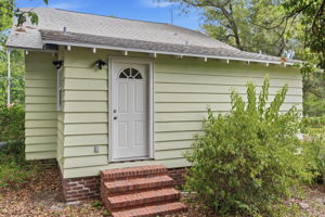 Rear Exteriors (6)