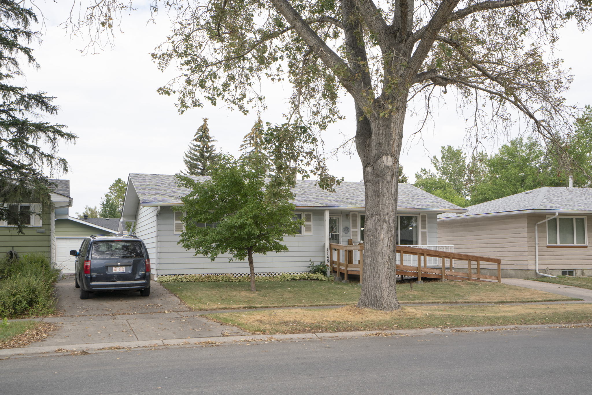 1748 66 Ave SE, Calgary, AB T2C 1T3, Canada Photo 4