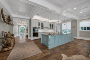 Breakfast Bar - Kitchen