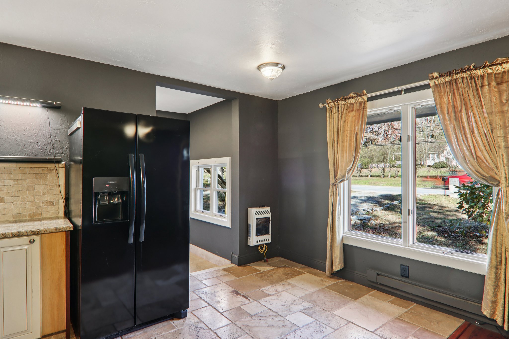 Haywood Rd-S0511-017.jpg