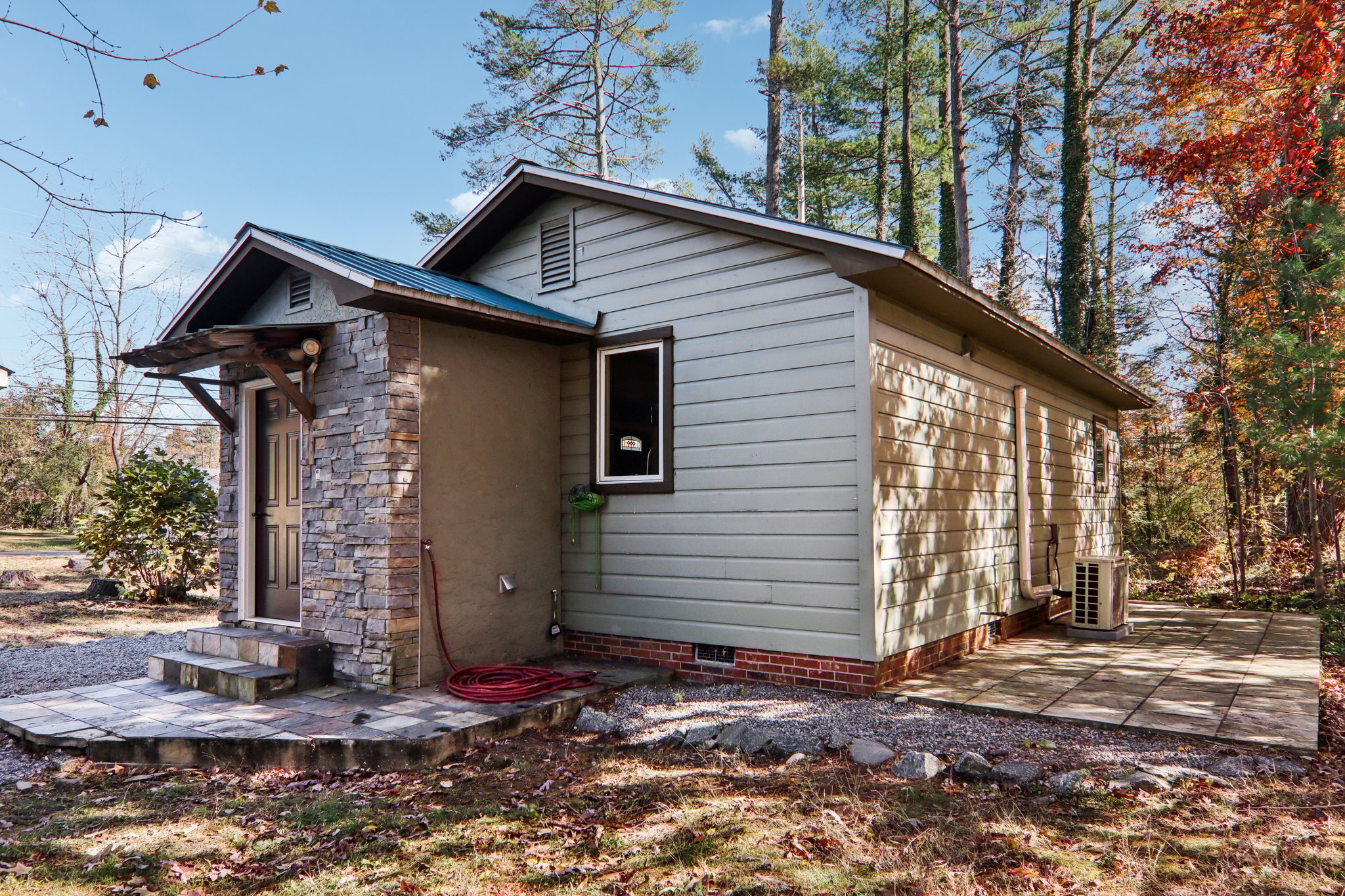 Haywood Rd-S0511-031.jpg