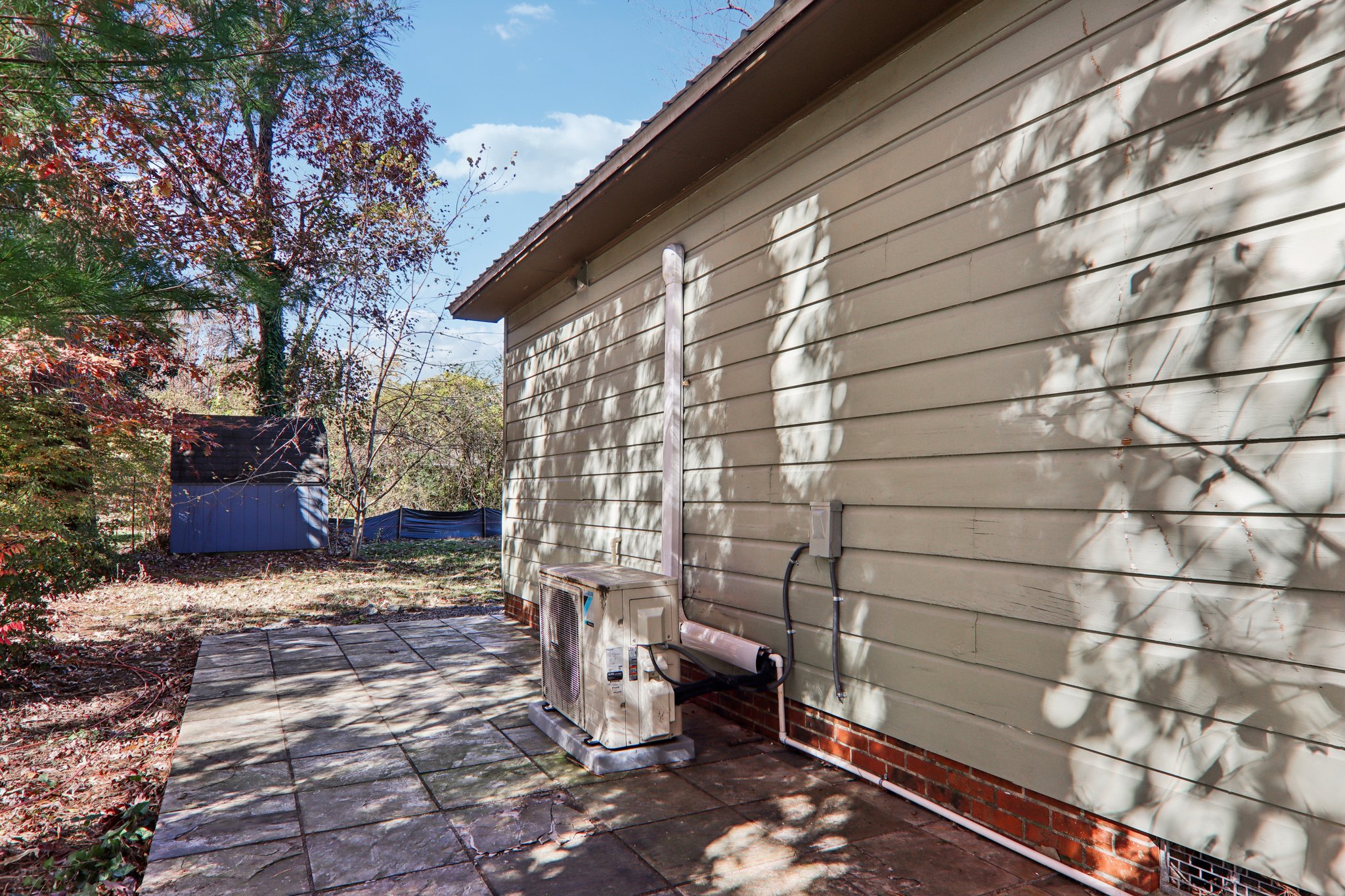 Haywood Rd-S0511-034.jpg