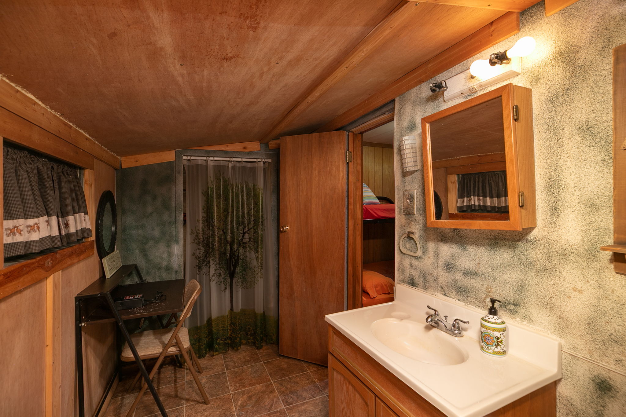 15-Bathroom