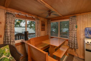 08-Dining Area