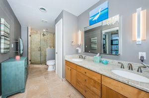 Master Bathroom1a