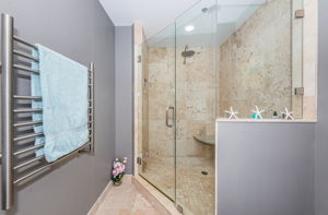 Master Bathroom1b
