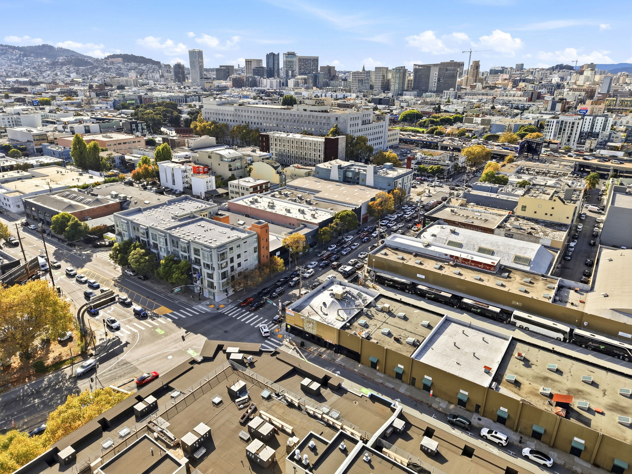 013_F8_AERIAL_175 Bluxome St 206