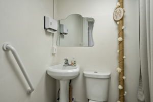  Photo 46