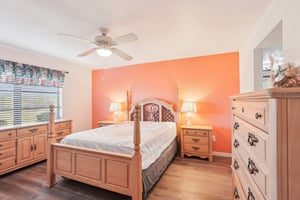 Kings Hwy unit 717-016.jpg