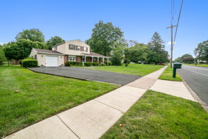  175 Lenape Dr, Doylestown, PA 18901, US Photo 3