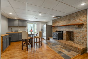 Photo 44