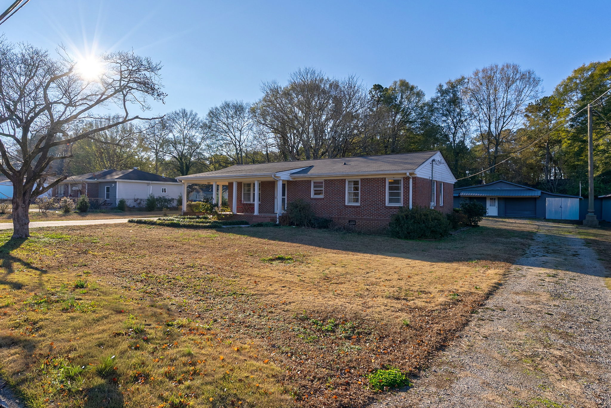 Second driveway to outbuilding