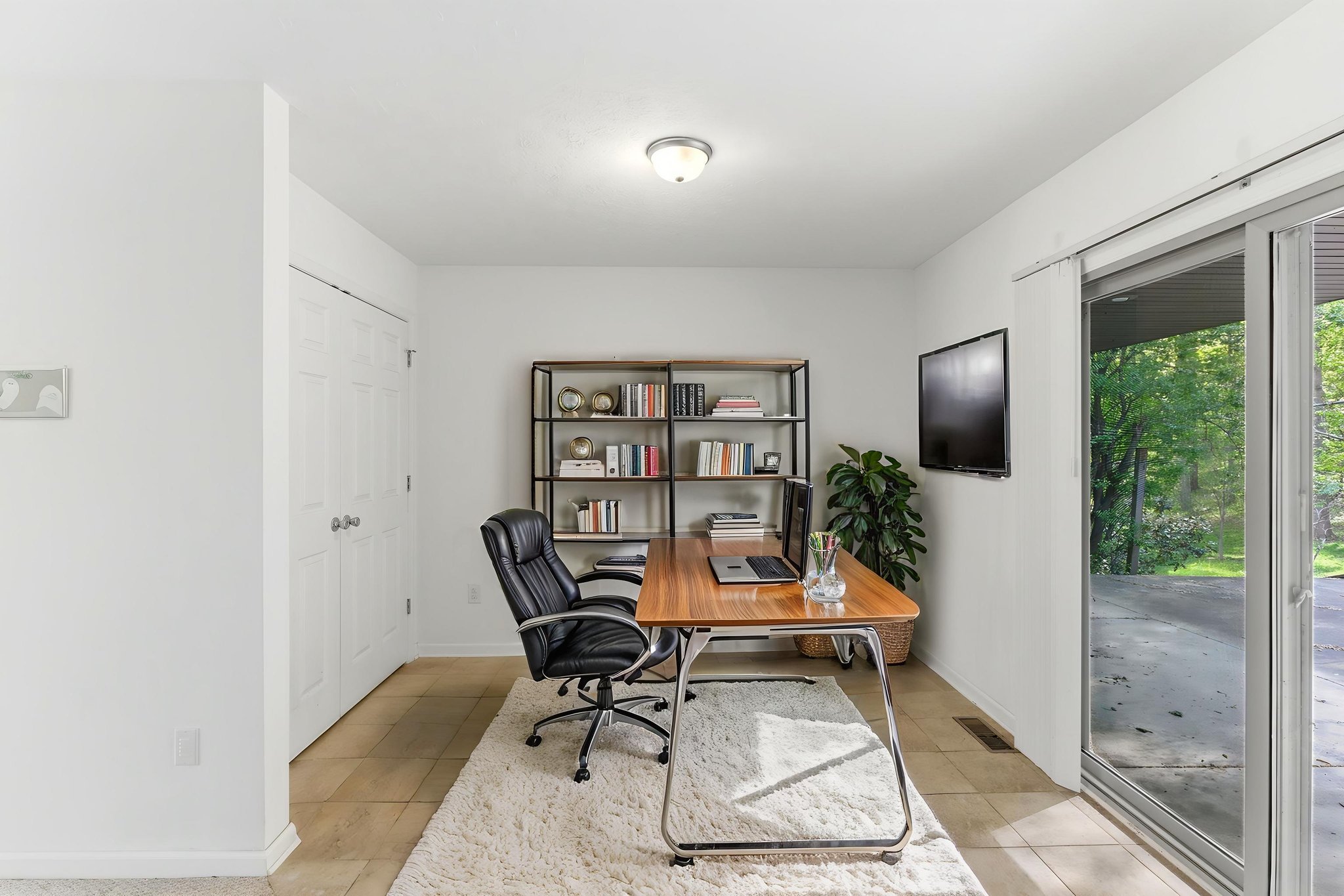 175_Rooney_Rd_026 virtually staged.jpeg