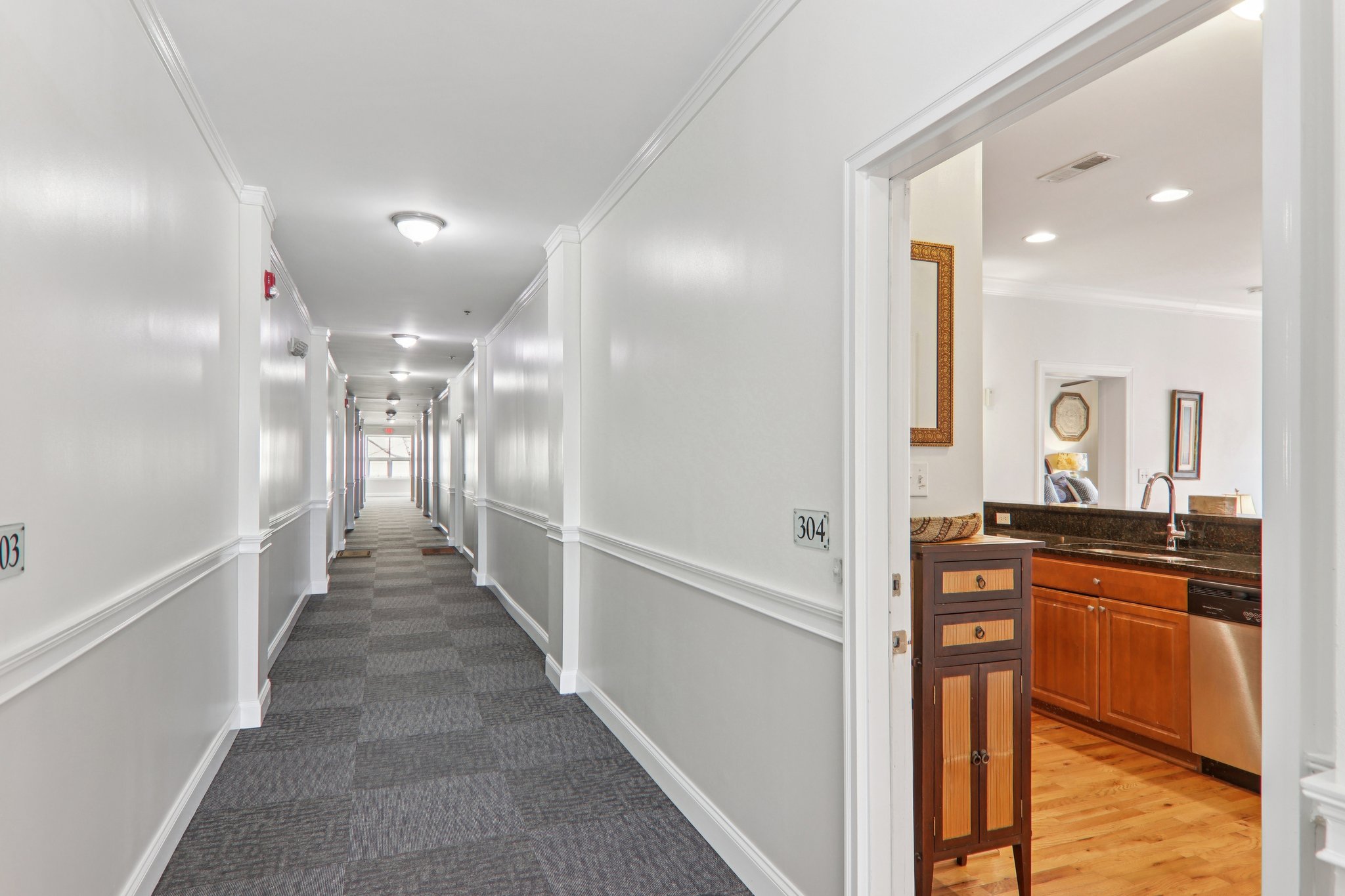 S Lexington Ave 304-S1103-003.jpg