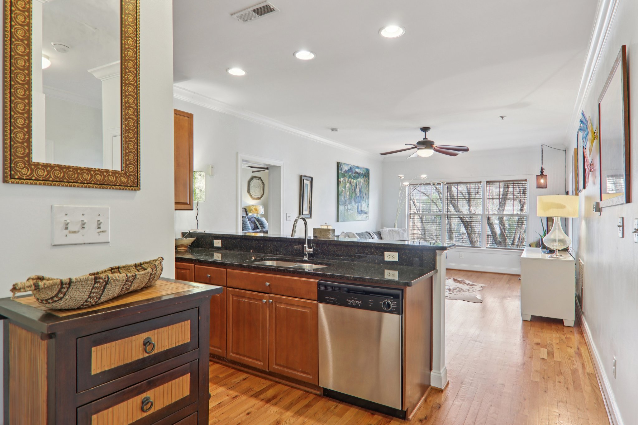 S Lexington Ave 304-S1103-015.jpg