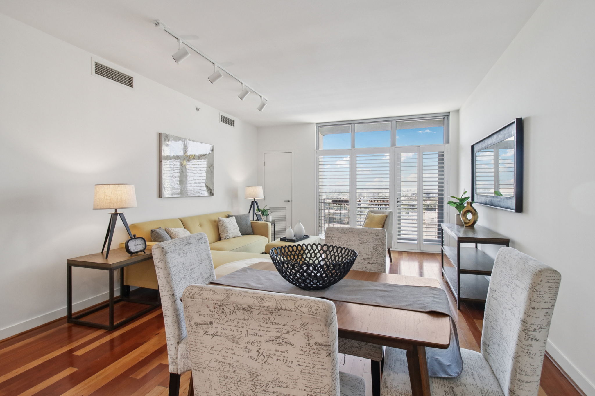 W St James St Unit 1305-L2808-011