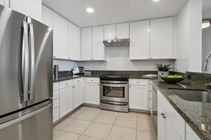W St James St Unit 1305-L2808-014