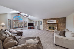  1750 Bolson Dr, Downers Grove, IL 60516, US Photo 11