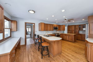  1750 Bolson Dr, Downers Grove, IL 60516, US Photo 7