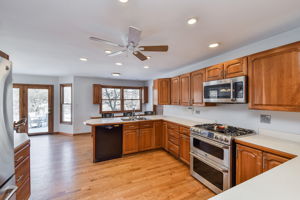 1750 Bolson Dr, Downers Grove, IL 60516, US Photo 9
