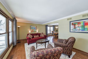  1750 Bolson Dr, Downers Grove, IL 60516, US Photo 3