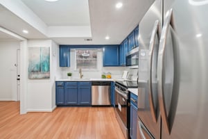 Clairmont Rd-S1012-013.jpg