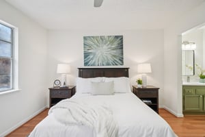 Clairmont Rd-S1012-018.jpg