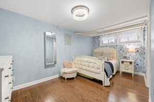  Photo 44