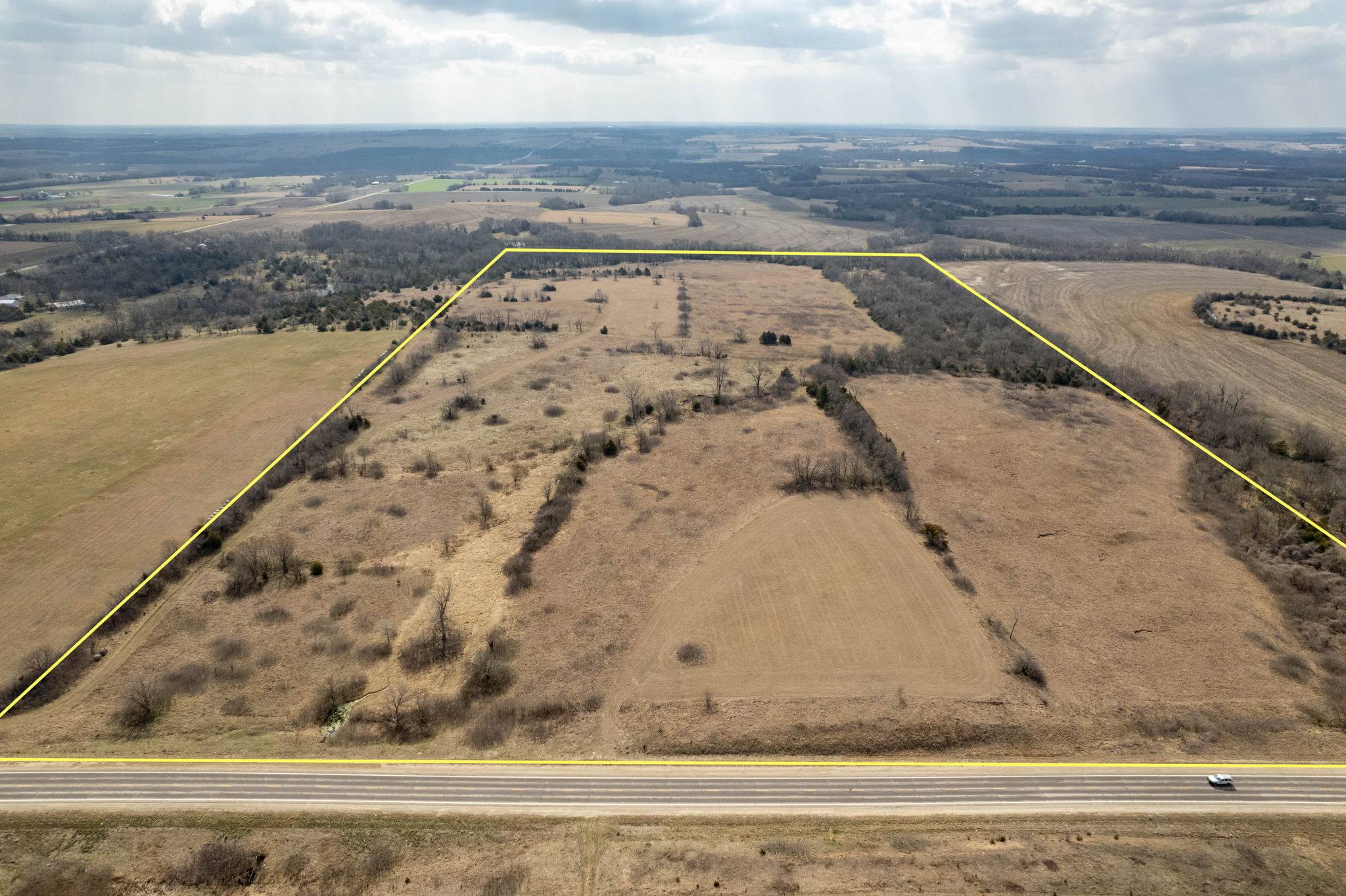 1750 KS268, Lyndon, KS 66451 First Showing Photography