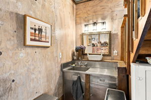 044_F8_1750 Lytton Springs Rd
