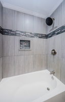 Bathroom 1b