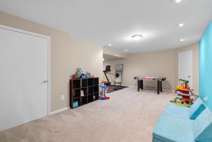  Photo 48